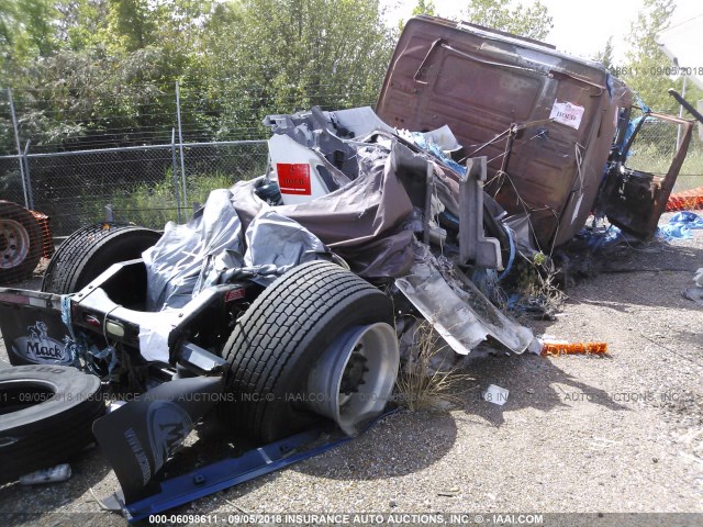 4V4NC9TJ66N426023 - 2006 VOLVO VN L WHITE photo 4