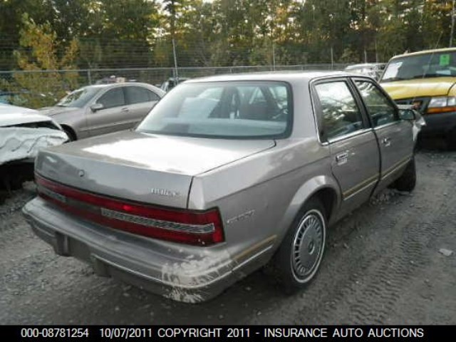 1G4AG5542T6423538 - 1996 BUICK CENTURY SPECIAL/CUST/LTD GRAY photo 4